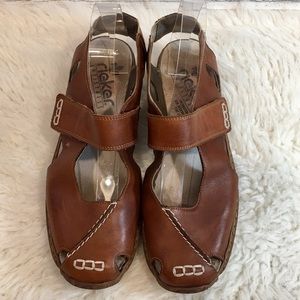 ⭐️ EUC Rieker Unisex Antistress German Sandals 41